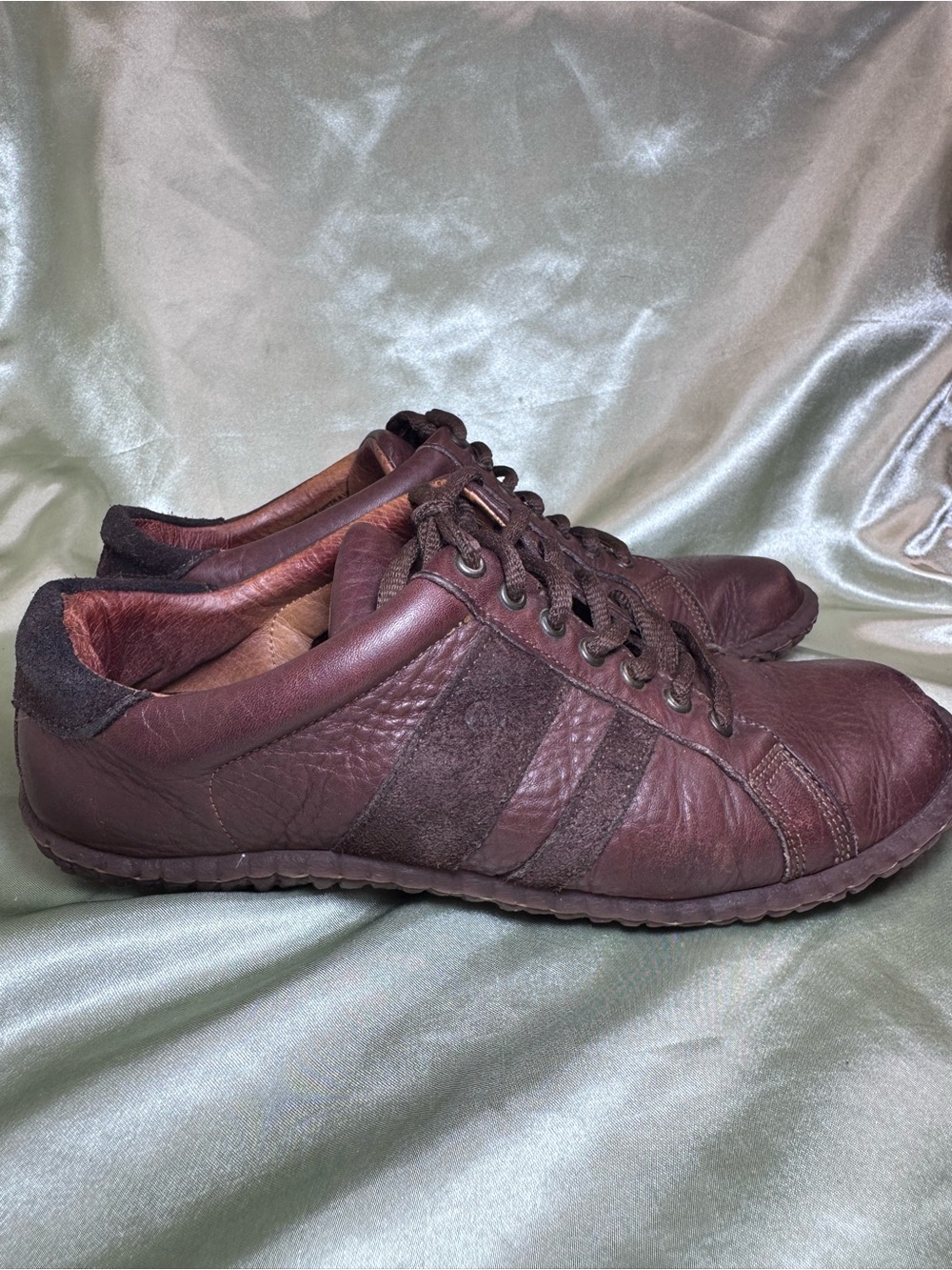 Born Leather Sneakers, Soft and Casual Dark Brown Women’s size 7 (38)
